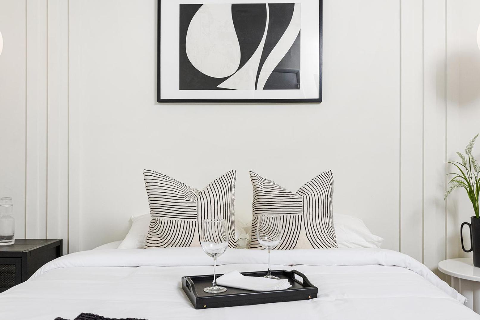 Lux Deco King Beds Near Uptown & Breweries Holiday home Charlotte